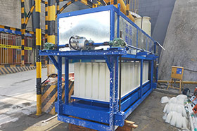 2臺(tái)3噸塊冰機(jī)，深圳隧道降溫